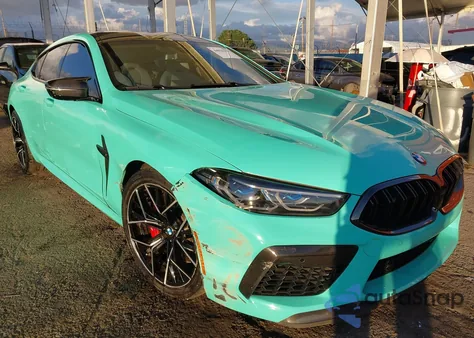 2024 BMW M8 Gran Coupe Competition z USA, uszkodzony, nr VIN WBSGV0C01RCP21699